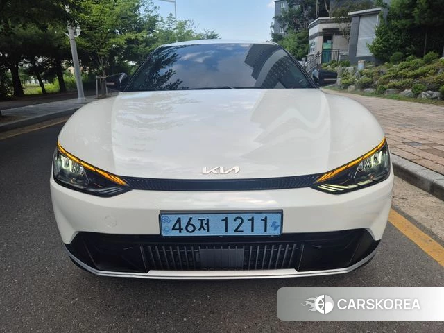 Kia EV6 2022 Белый из Кореи