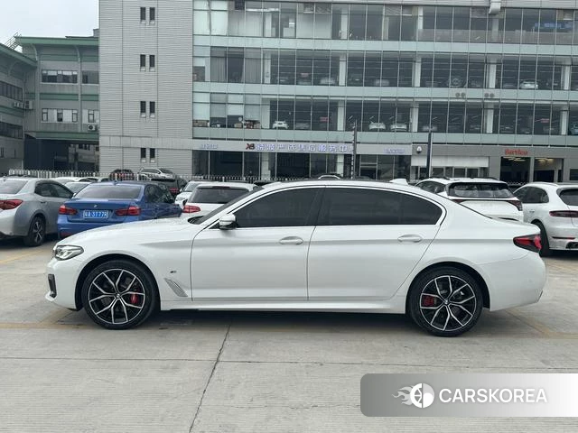 BMW 5 series 2022 Белый из Китая