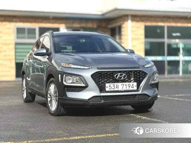 Hyundai Kona 2018 Светло-серебряный цвет из Кореи