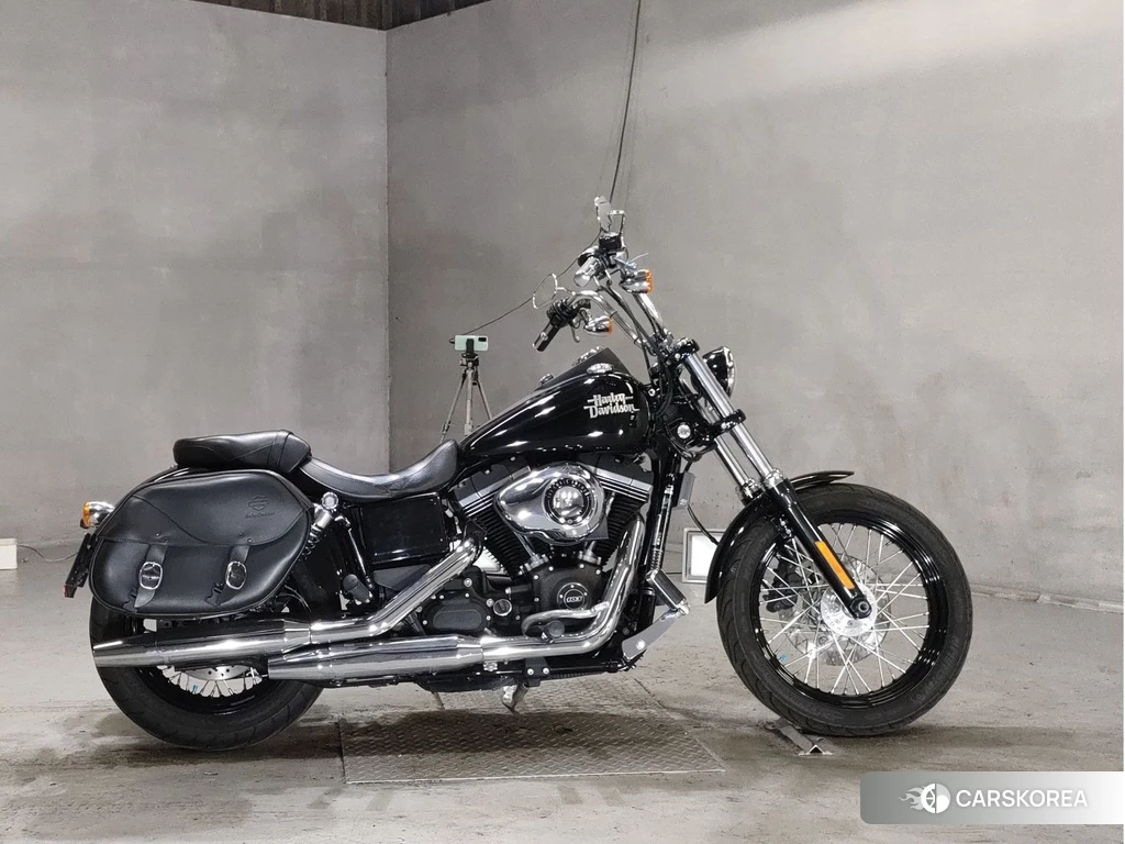 Проданный Harley-Davidson Dyna Street Bob FXDB1690 2017 из Японии
