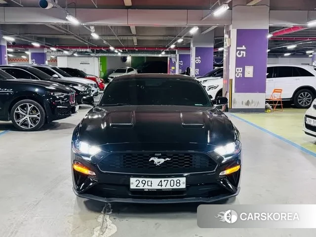 Ford Mustang 2019 Черный из Кореи