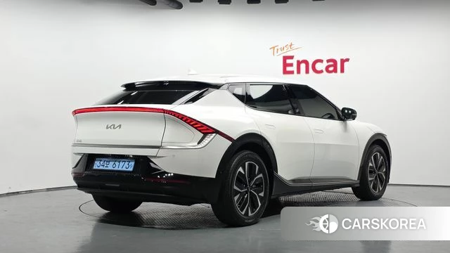 Kia EV6 2023 Белый из Кореи