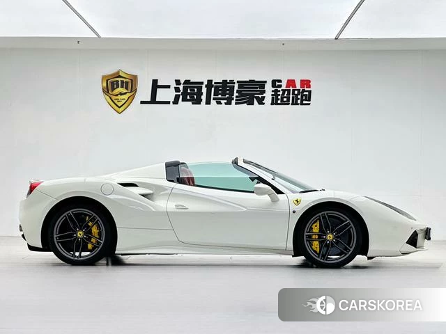 Ferrari 488 2018 Белый из Китая