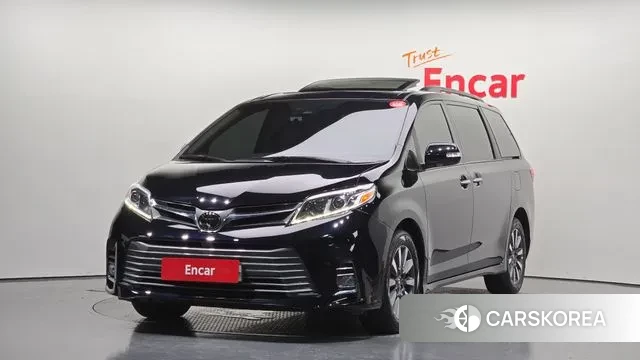 Toyota Sienna 2018 Черный из Кореи