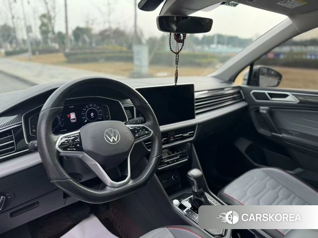 Volkswagen Tiguan L PHEV 2021 Серебристо-серый из Китая