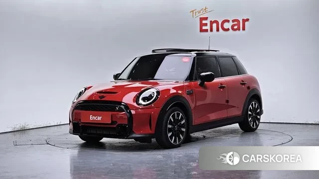 Mini Cooper S 2022 Красный из Кореи