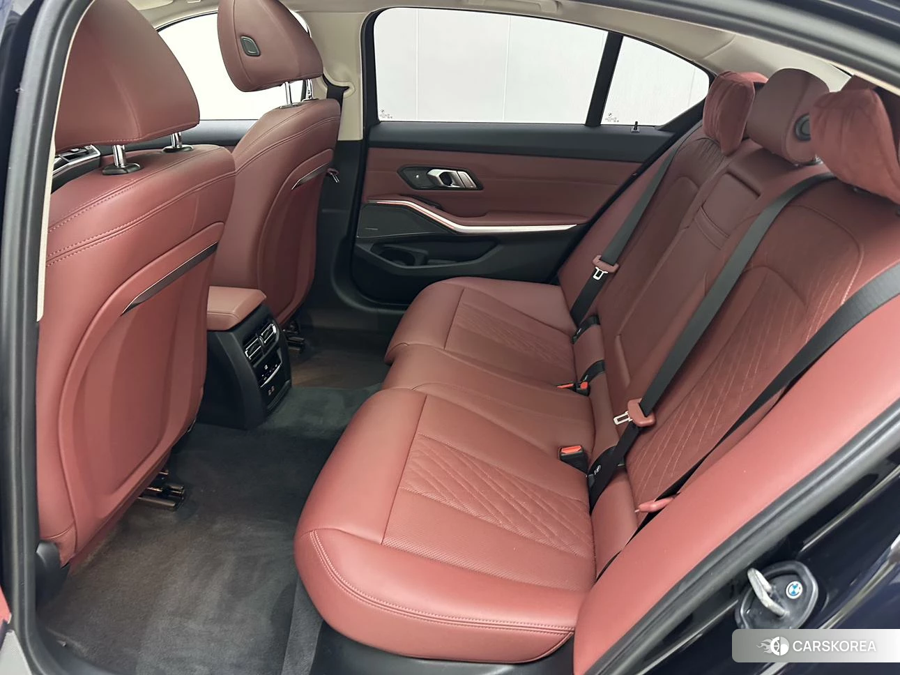 BMW 3 series 2022 Черный из Китая