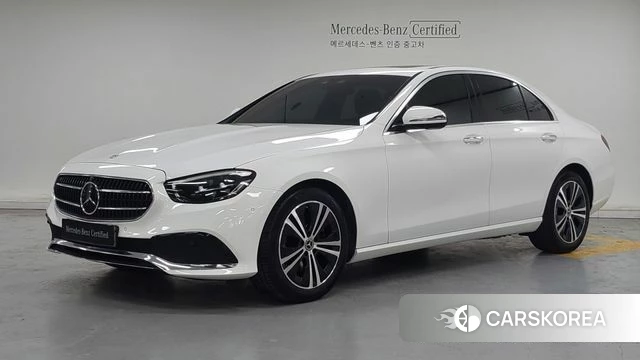 Mercedes-Benz E-Class W213 2021 Белый из Кореи