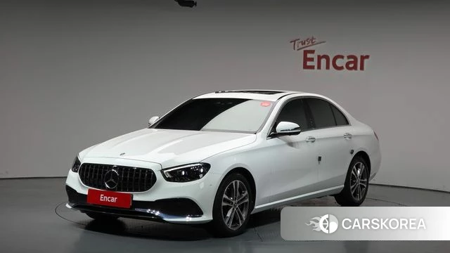 Mercedes-Benz E-Class W213 2021 Белый из Кореи