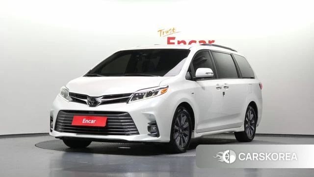 Toyota Sienna 2020 Белый из Кореи