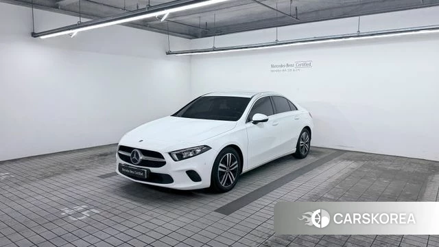Mercedes-Benz A-Class W177 2021 Белый из Кореи