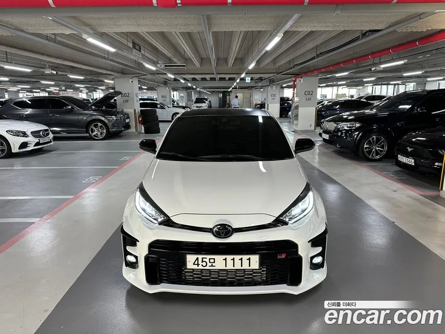 Toyota Yaris (Beats) 2022 Белый из Кореи