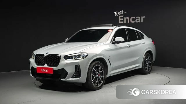 BMW X4 (G02) 2023 Светло-серебряный цвет из Кореи