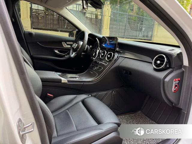 Mercedes-Benz Class C 2022 Белый из Китая