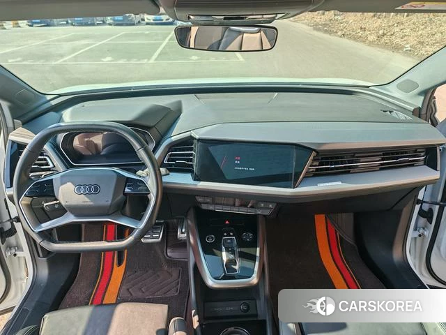 Audi Q4 e-tron 2023 Белый из Китая