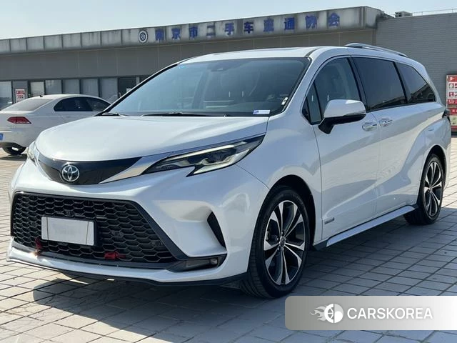 Toyota Grevia 2024 Белый из Китая