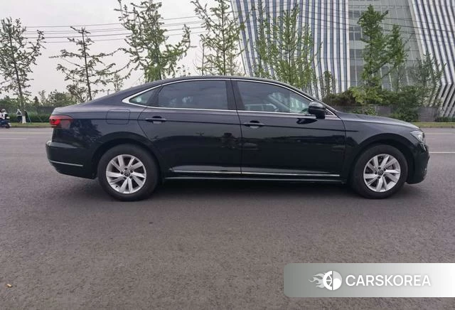 Volkswagen Passat 2022 Черный из Китая