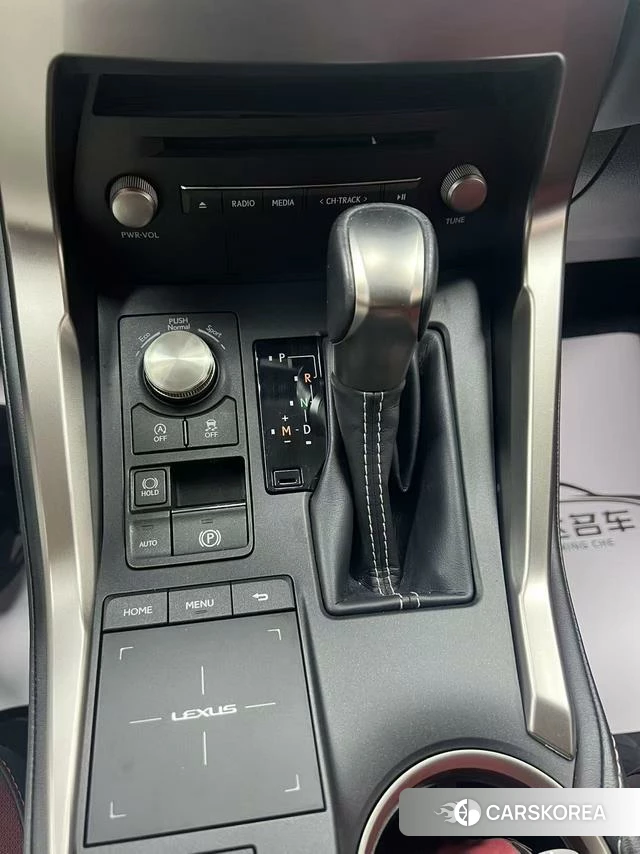 Lexus NX 2021 Серебристо-серый из Китая