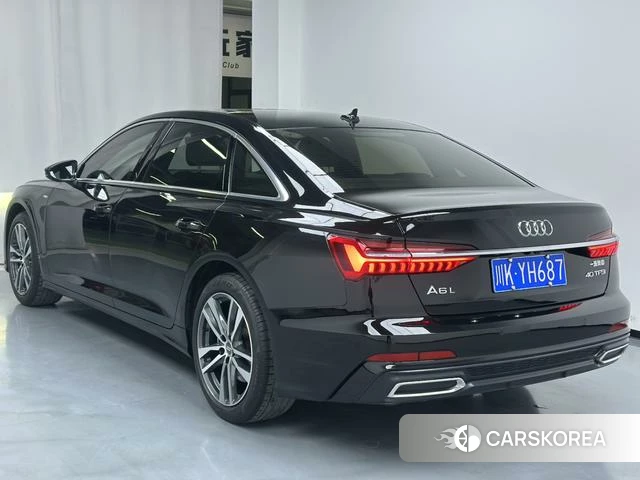 Audi A6L 2021 Черный из Китая