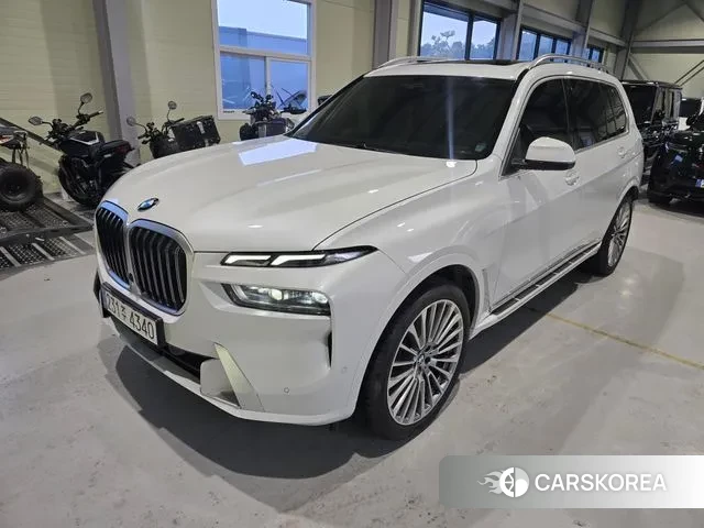 BMW X7 (G07) 2025 Белый из Кореи