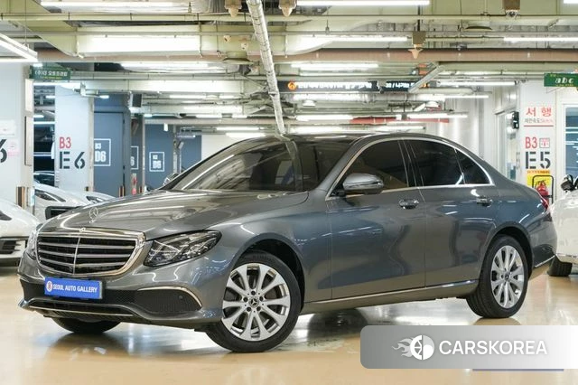 Mercedes-Benz E-Class W213 2019 Серый из Кореи