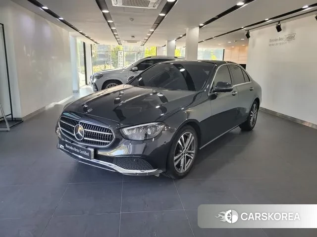 Mercedes-Benz E-Class W213 2022 Серый из Кореи