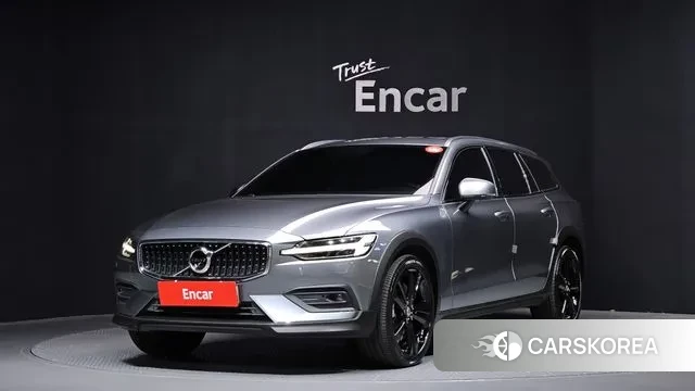 Volvo V60 Cross-Country 2nd Generation 2020 Серый из Кореи