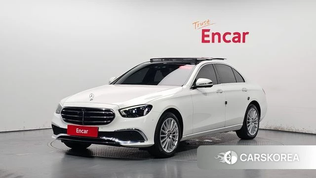 Mercedes-Benz E-Class W213 2022 Белый из Кореи