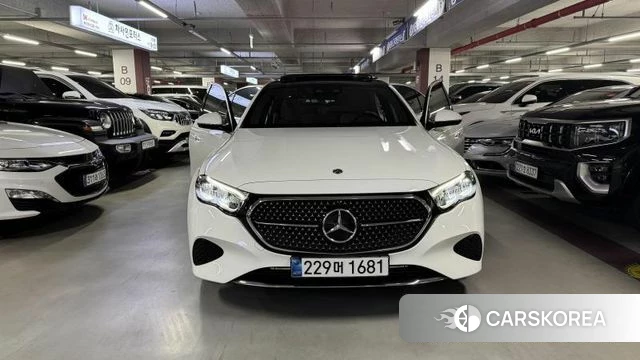 Mercedes-Benz E-Class W214 2024 Белый из Кореи