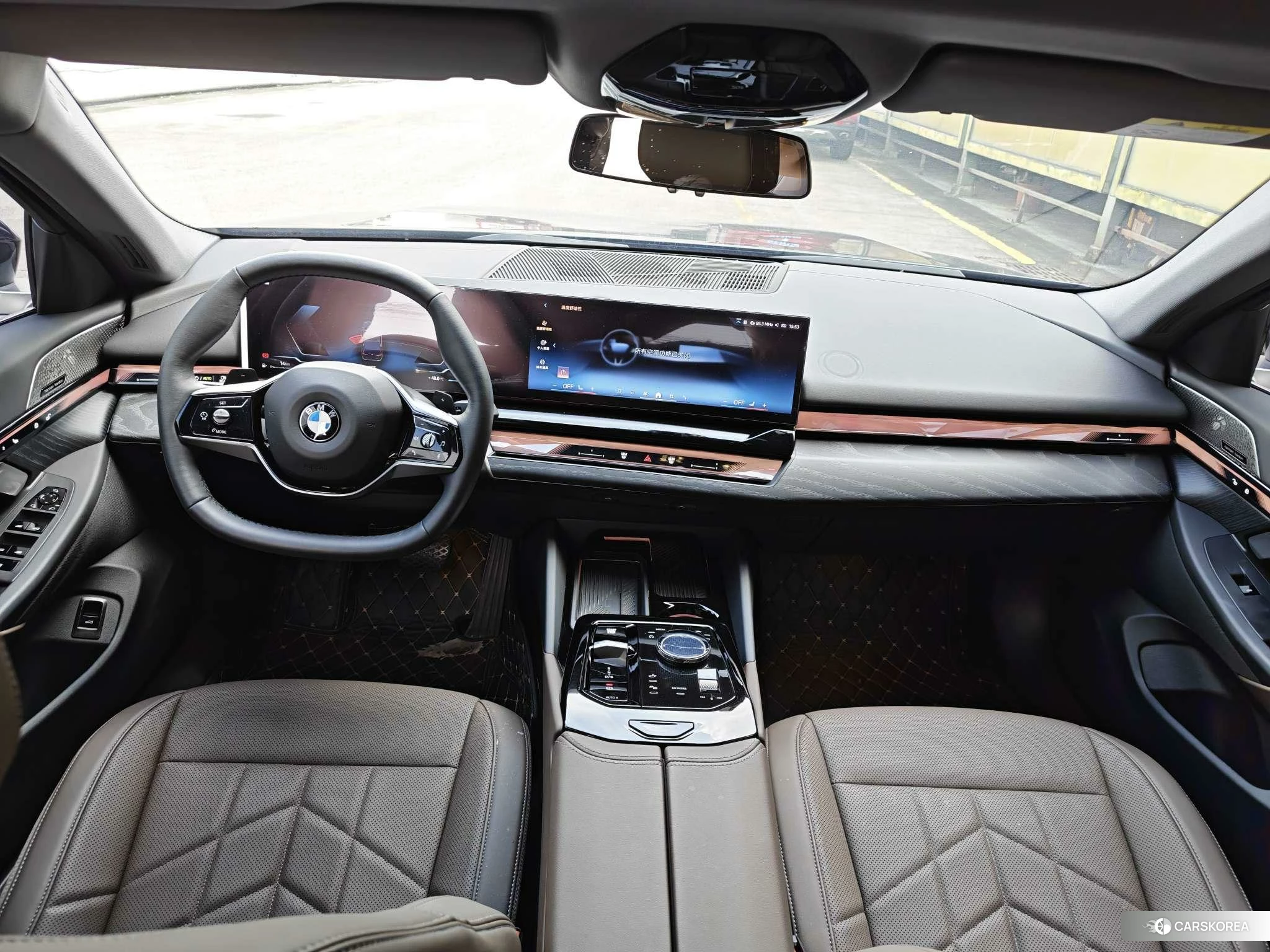 BMW 5 series 2024 Черный из Китая