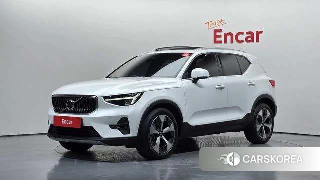 Volvo XC40 2022 Белый из Кореи