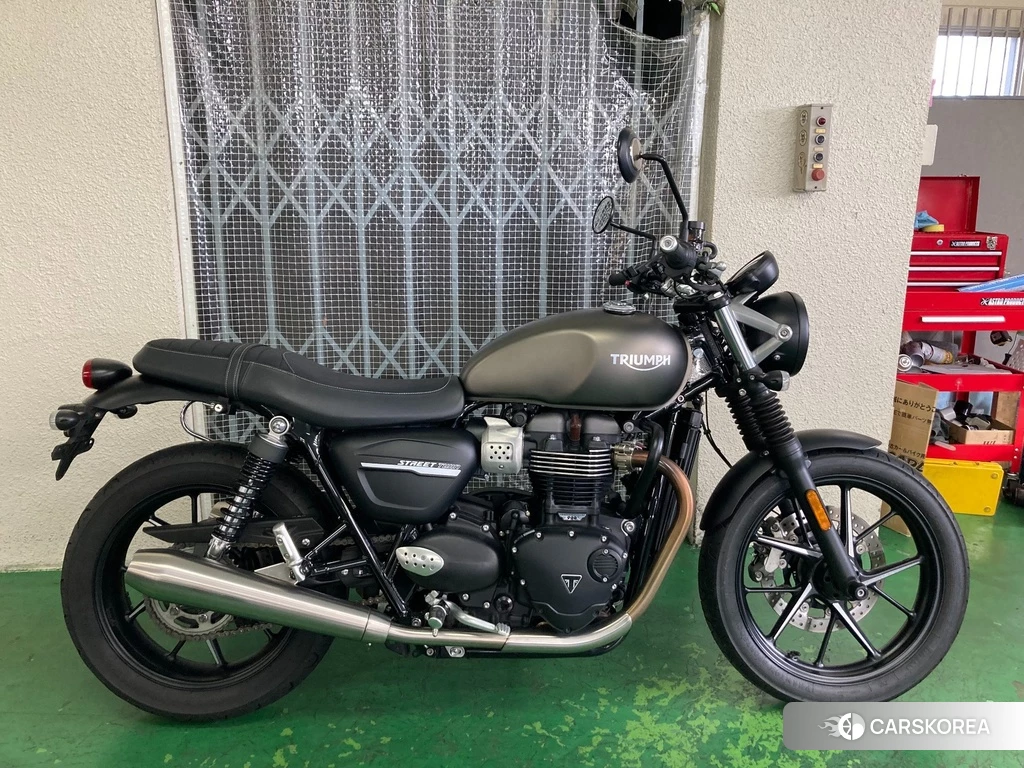 Проданный Triumph STREET TWIN 2020 из Японии