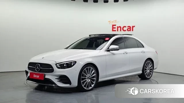 Mercedes-Benz E-Class W213 2022 Белый из Кореи