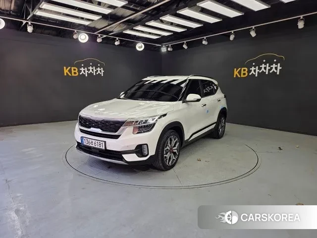 Kia Seltos 2022 Белый из Кореи