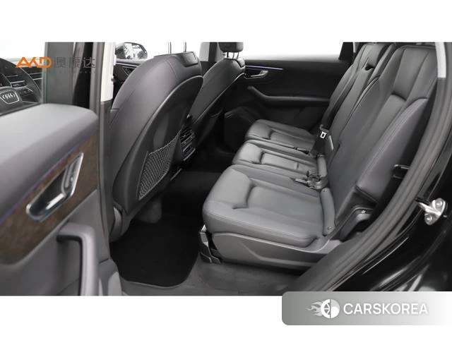 Audi Q7 2022 Черный из Китая
