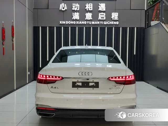 Audi A4L 2021 Белый из Китая