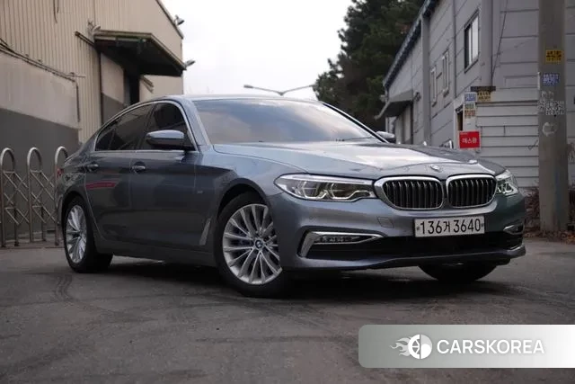 BMW 5 Series (G30) 2018 Серебряный из Кореи