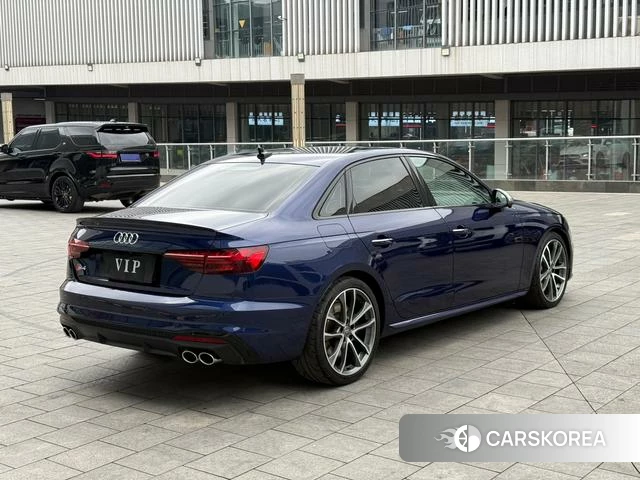 Audi S4 2021 Синий из Китая