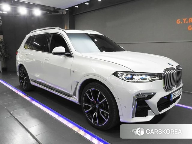 BMW X7 (G07) 2021 Белый из Кореи