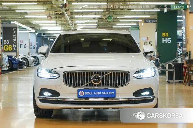 Volvo S90 2024 Белый из Кореи
