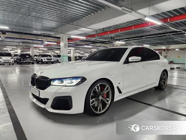 BMW 5 Series (G30) 2023 Белый из Кореи