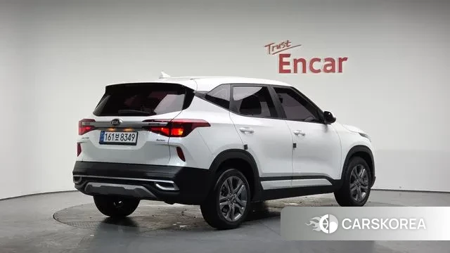 Kia Seltos 2021 Белый из Кореи