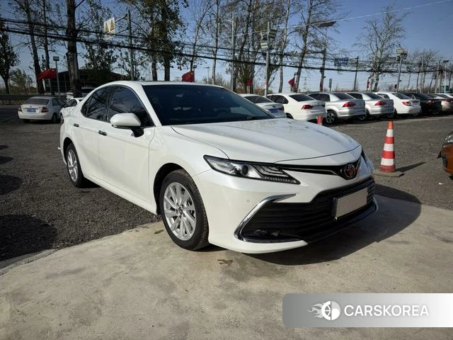 Toyota Camry 2022 Белый из Китая