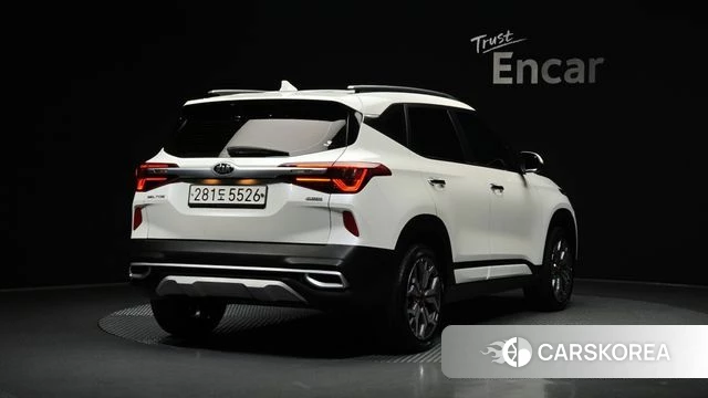 Kia Seltos 2019 Белый из Кореи