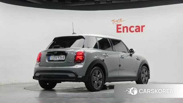 Mini Cooper 2022 Серебристо-серый из Кореи