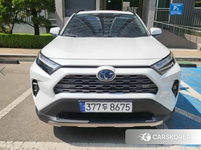 Toyota RAV4 5th Generation 2024 Белый из Кореи