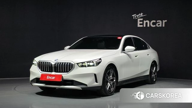 BMW 5 Series (G60) 2025 Белый из Кореи