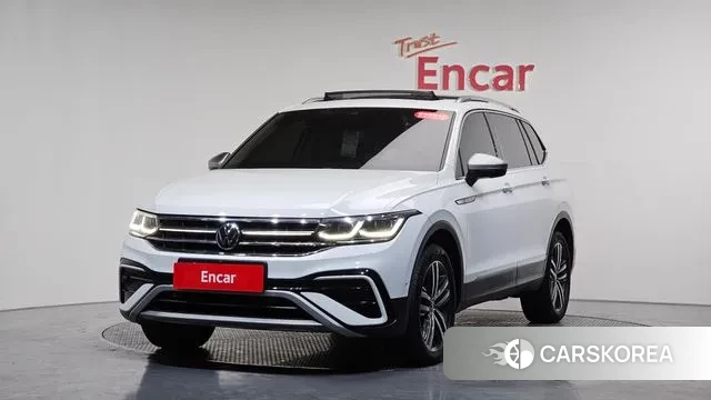 Volkswagen Tiguan Allspace 2023 Белый из Кореи