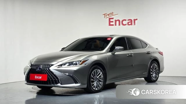 Lexus ES300h 7th generation 2021 Серебристо-серый из Кореи