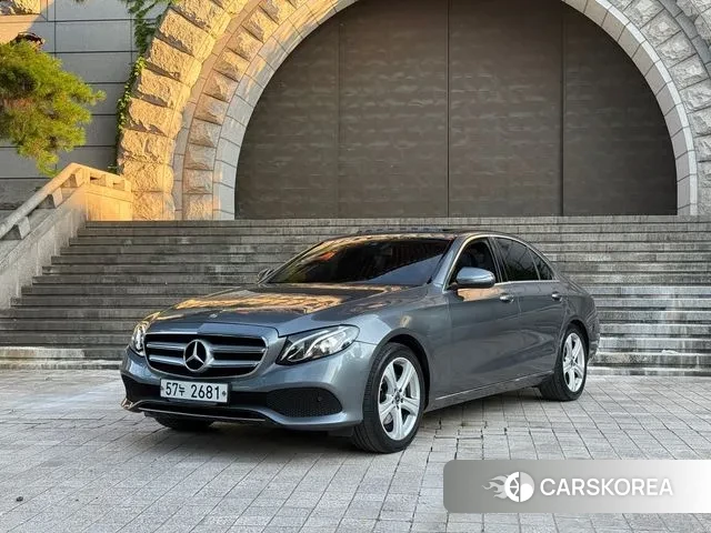Mercedes-Benz E-Class W213 2018 Серый из Кореи